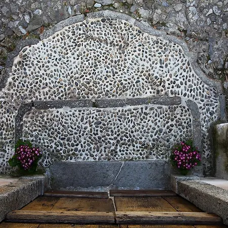 Oda ve Kahvaltı Contrada Lunga 3*